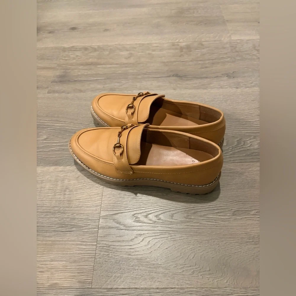 Classic Tan Leather Loafers with Horsebit Accent